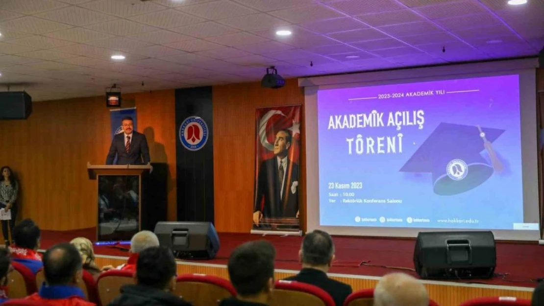 Vali Ali Çelik, üniversitenin akademik açılışına katıldı