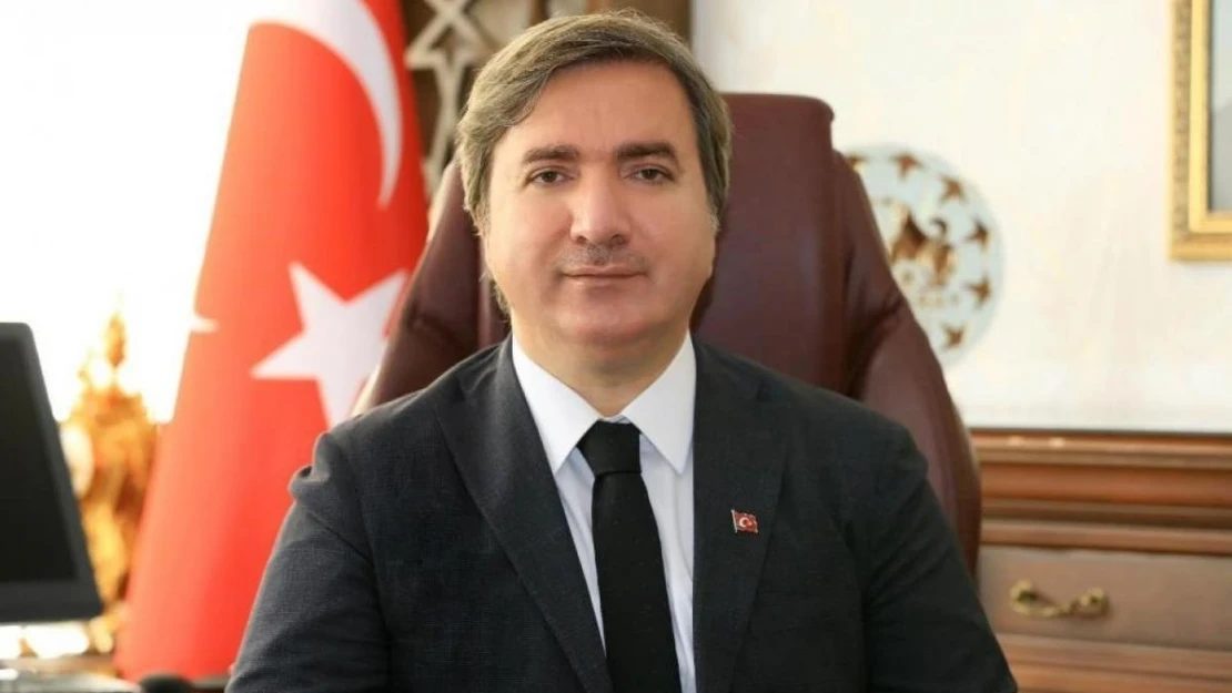 Vali Aydoğdu: 'Tarihimizin altın sayfalarına yazılan 30 Ağustos Zaferi, Türk milletinin düşman işgaline karşı gösterdiği azim ve kahramanlığın bir simgesidir'