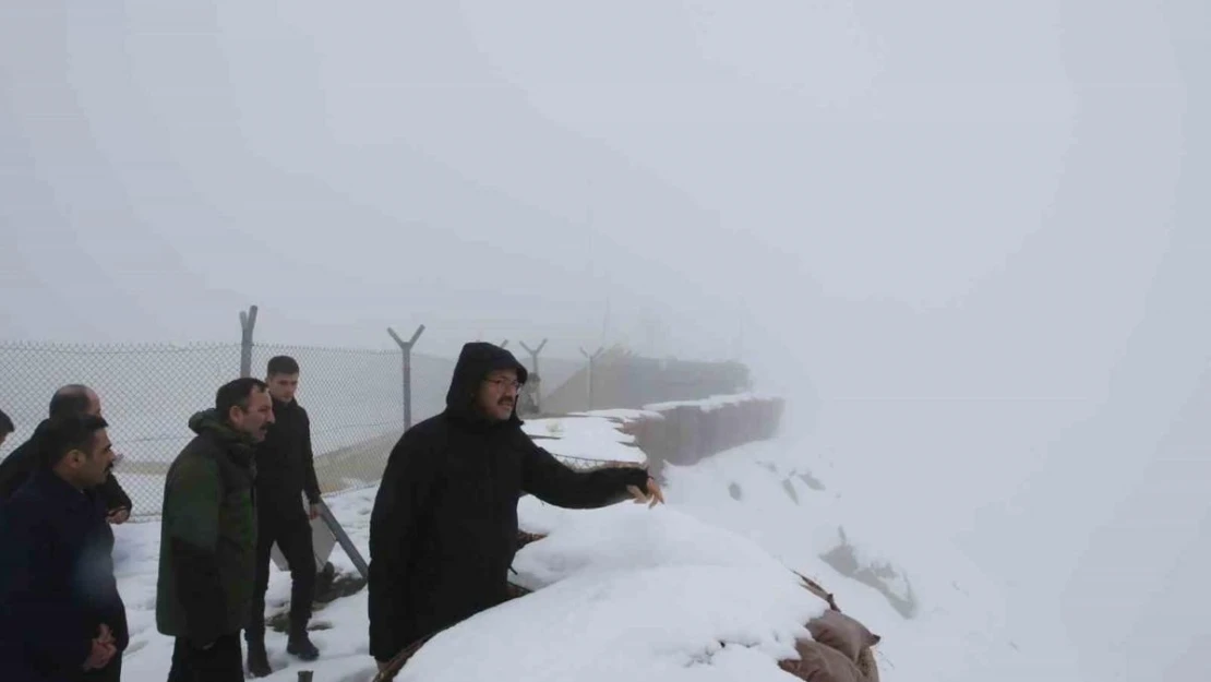 Vali Çelik, askerlerle bir araya geldi