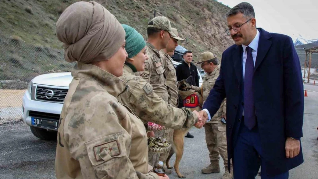 Vali Çelik, kolluk kuvvetlerinin bayramını kutladı