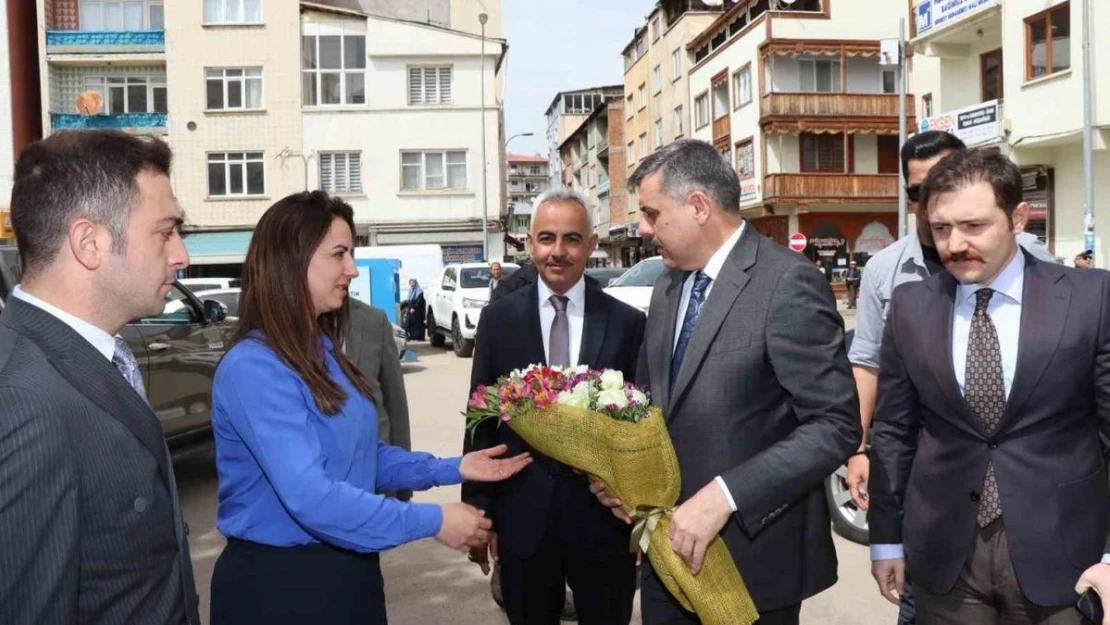 Vali Çiftçi'den Başkan Çelebi'ye ziyaret