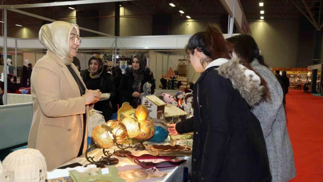 Van Büyükşehir Belediyesi 'Yöresel Ürünler Fuarı'nda yerini aldı