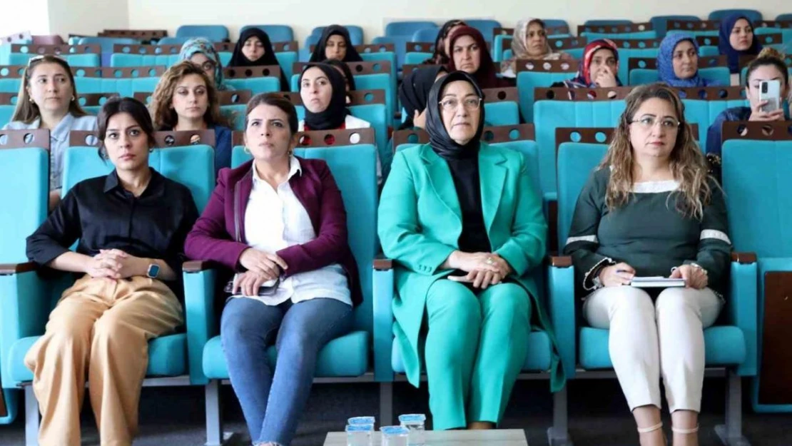 Van Büyükşehir Belediyesinden 'aile içi iletişim' semineri