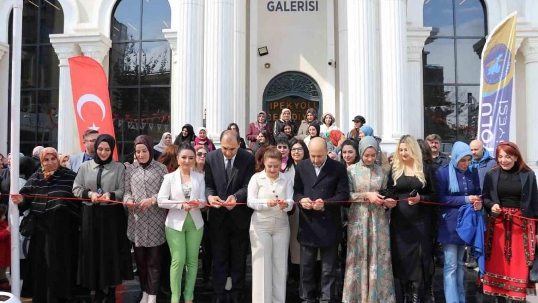 Van'da 'Epoksi Sergisi'ne kadınlardan yoğun ilgi