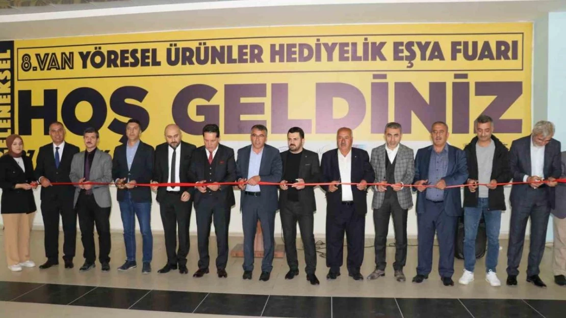 Van'da 'Yöresel Ürünler ve Hediyelik Eşya Fuarı' kapılarını ziyaretçilere açtı