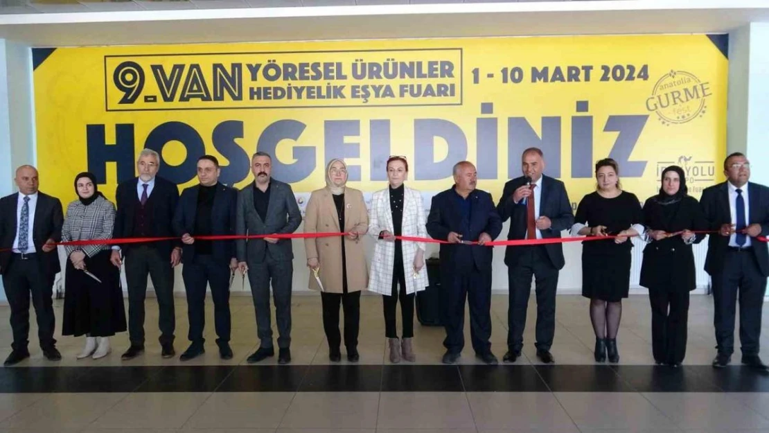 Van'da 'Yöresel Ürünler ve Hediyelik Eşya Fuarı' kapılarını ziyaretçilere açtı