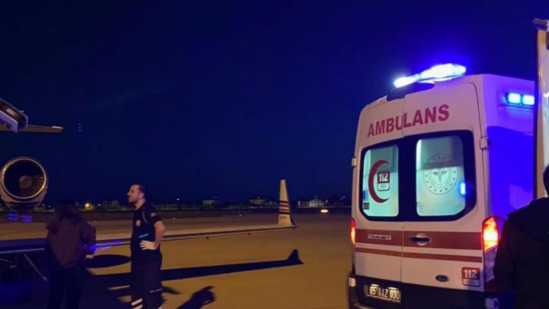 Van'da 13 yaşındaki hasta ambulans uçakla İstanbul'a sevk edildi