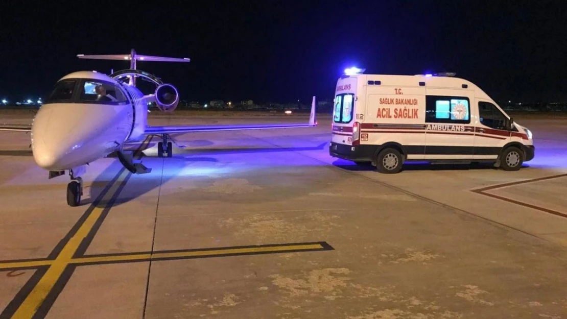 Van'da ambulans uçak minik bebek için havalandı