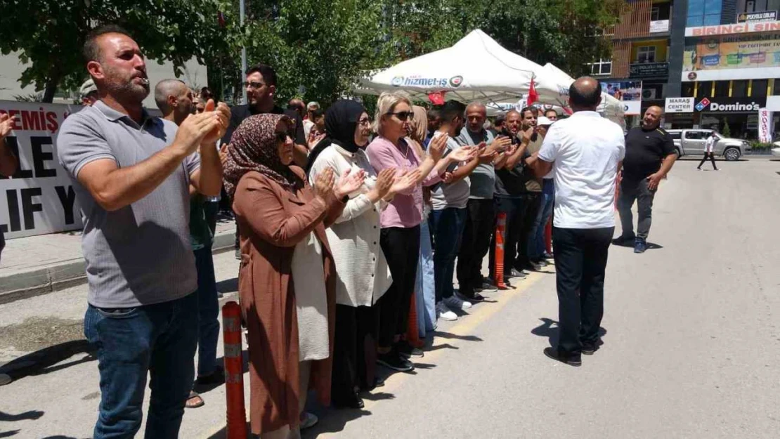 Van'da belediyelerden çıkarılan işçilerin eylemi 114 gündür devam ediyor