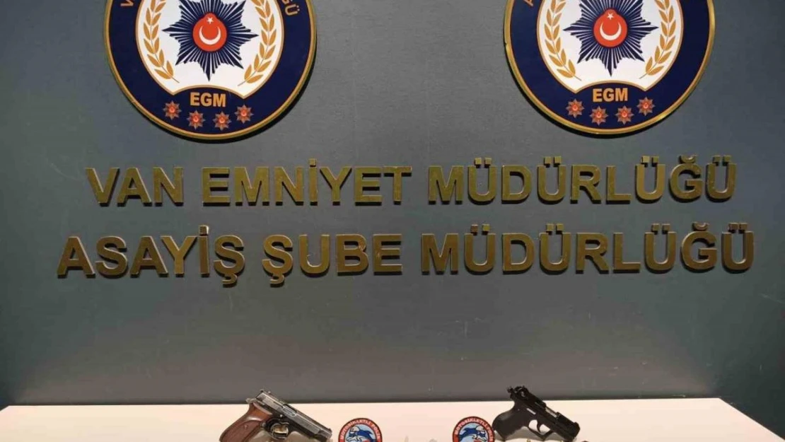 Van'da değişik suçlardan 19 kişi tutuklandı