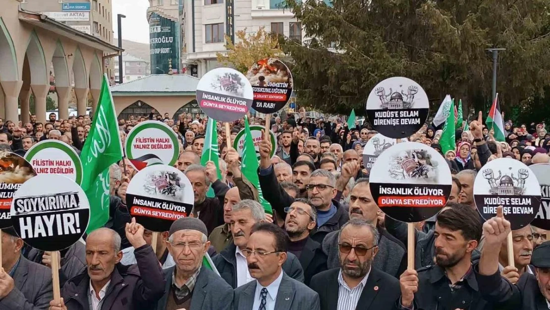 Van'da İsrail'in Gazze'deki hastaneye saldırısı protesto edildi