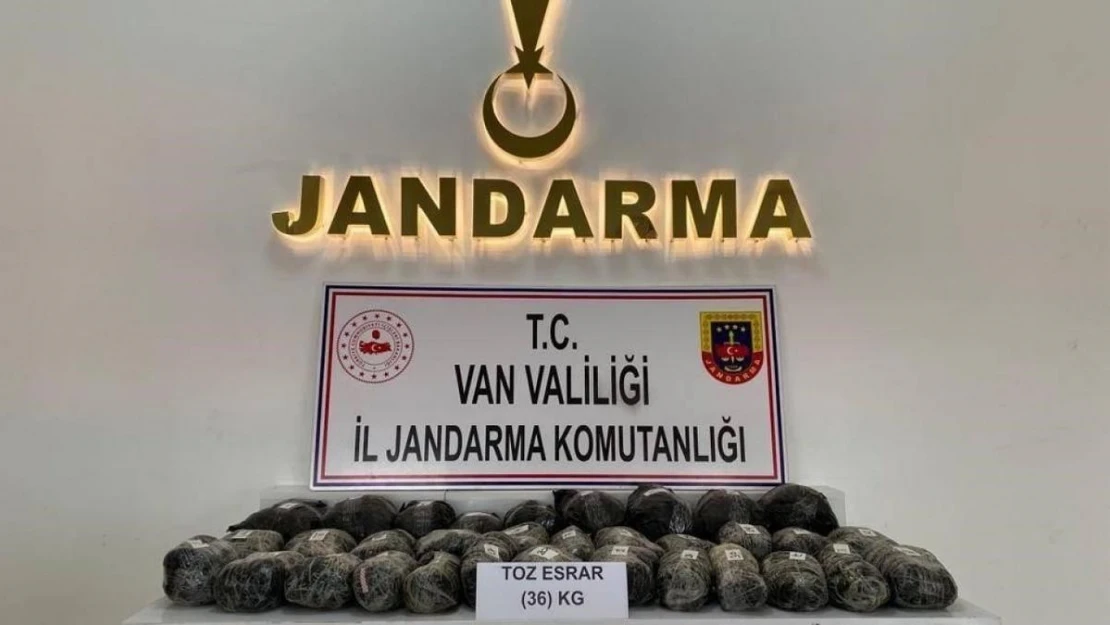 Van'da kayalıklara gizlenmiş 36 kilogram esrar ele geçirildi