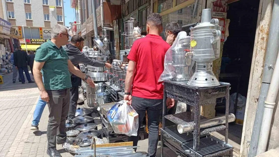 Van'da mangal ve semaver satışları arttı