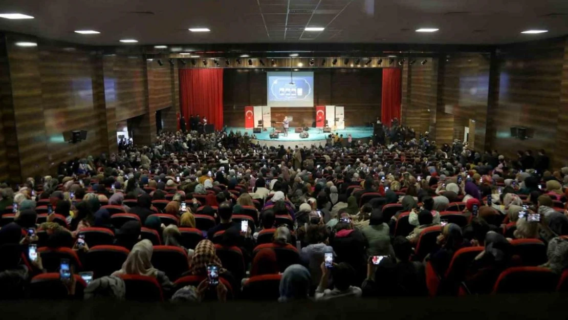 Van'da Sonsuzluk Kervanı programına yoğun katılım