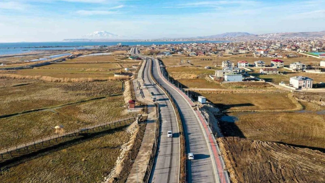 Van Gölü sahil yolu açılışa hazır