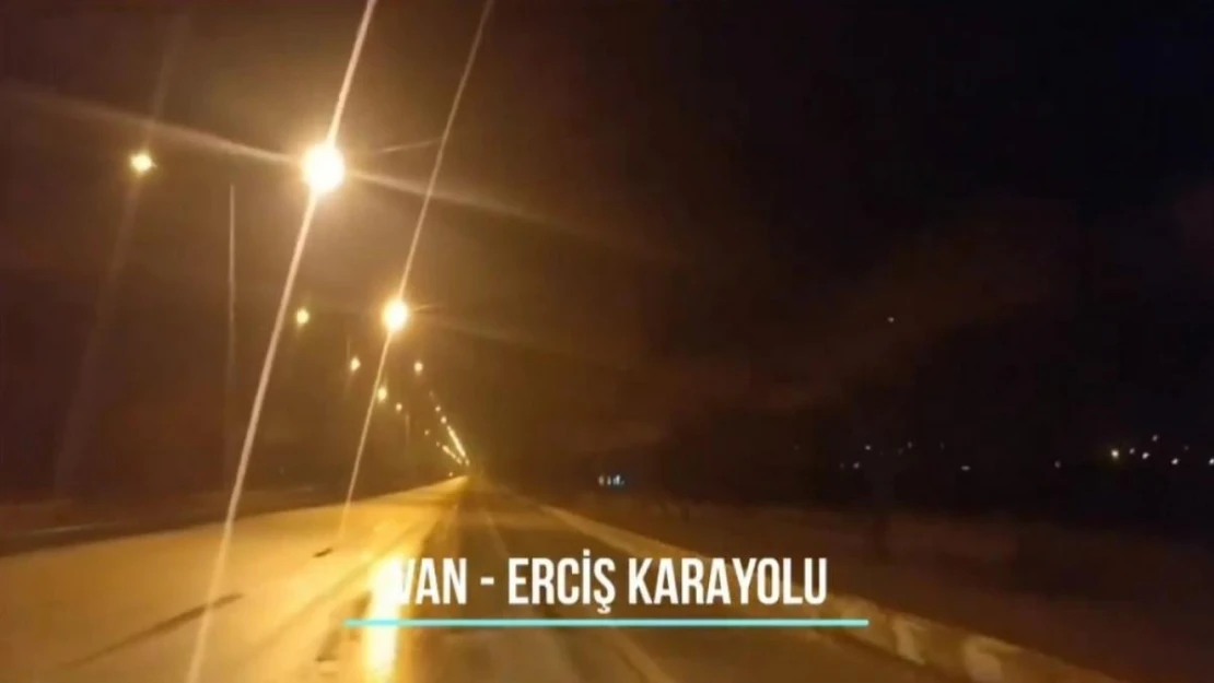 Van polisinden sürücülere, yol durumu hakkında videolu bilgilendirme