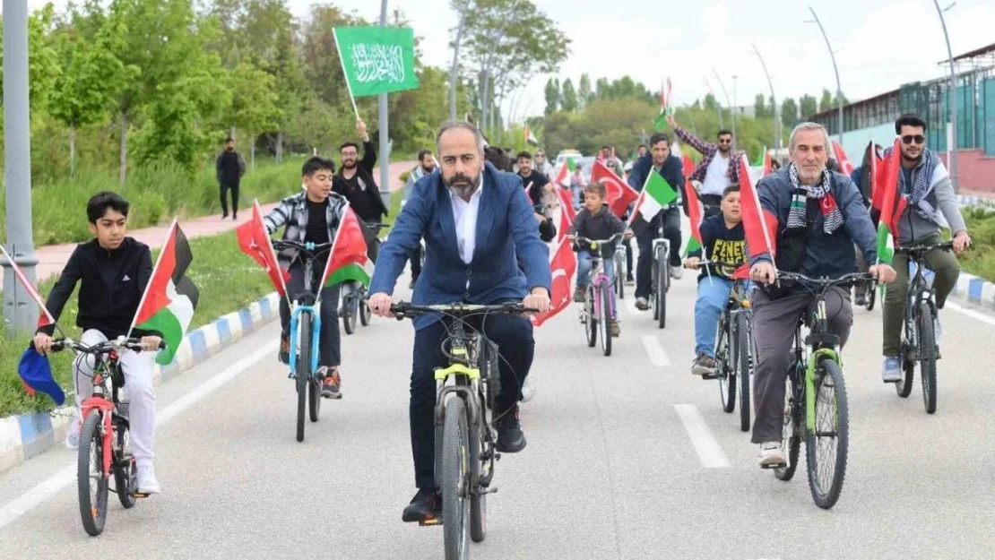 Van YYÜ öğrencileri Gazze'ye destek protestolarını sürdürüyor