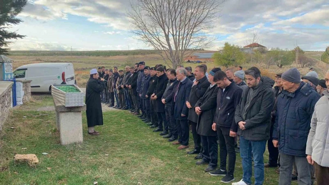 Vefat eden Kıbrıs Gazisi son yolculuğuna uğurlandı