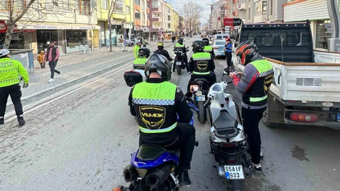 Vezirköprü'de motorculardan farkındalık sürüşü