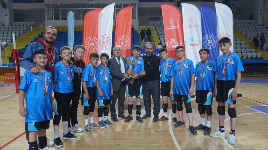 Voleybol Yıldız Erkekler müsabakalarının şampiyonu belli oldu