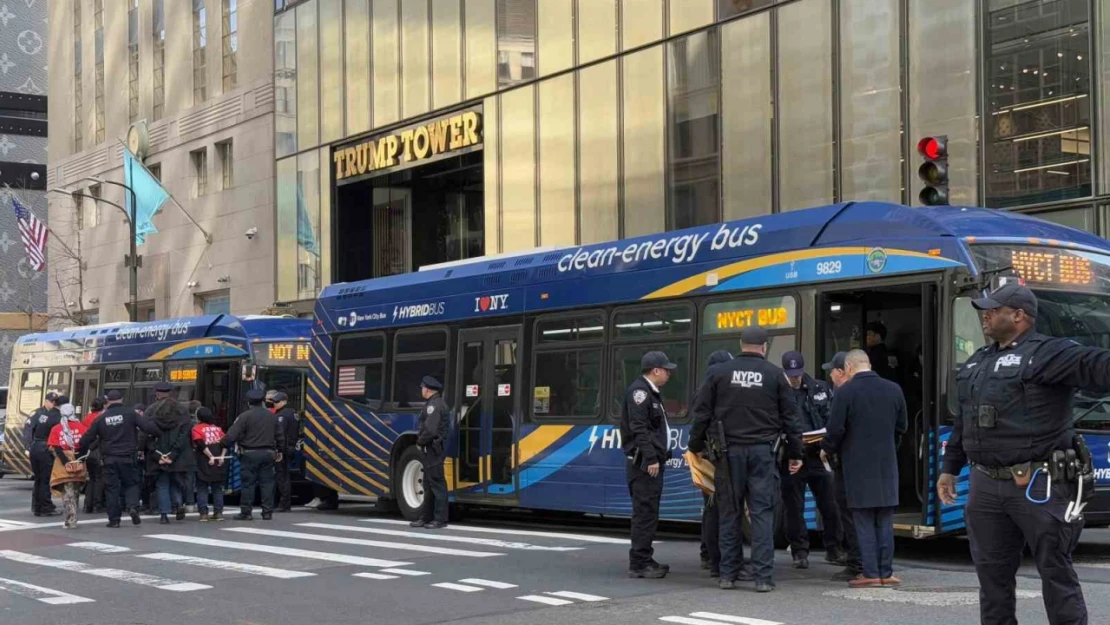 Yahudi protestocular Trump Tower'ı işgal etti: 98 gözaltı