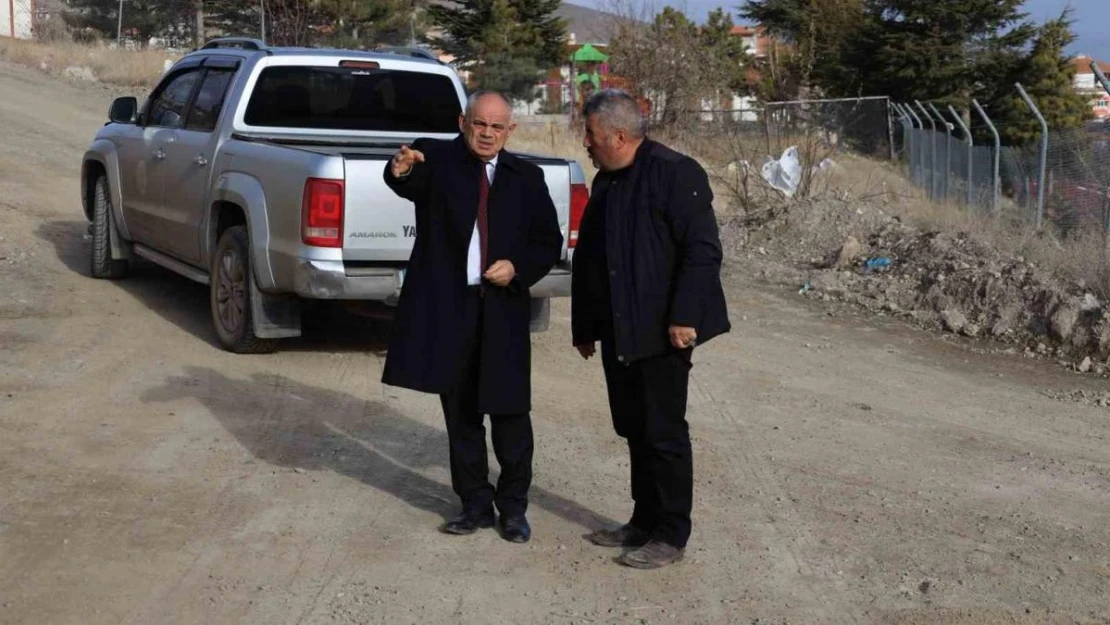 Yahyalı'da Karacatepe Camii'nin çevre düzenlemesi yapılıyor