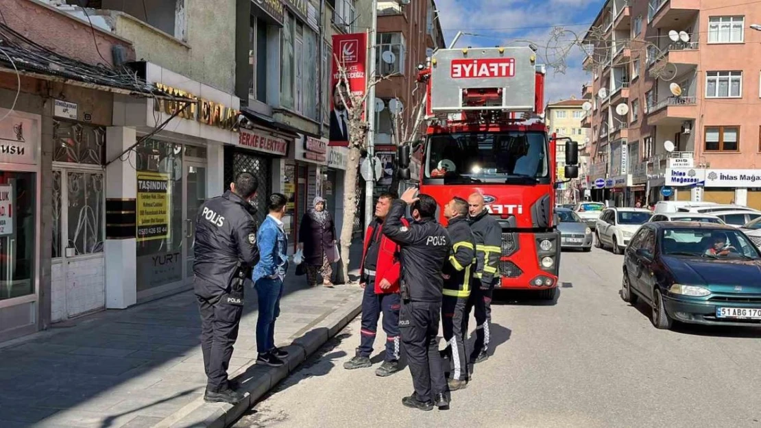 Yakınları haber alamadı, evde uyurken bulundu