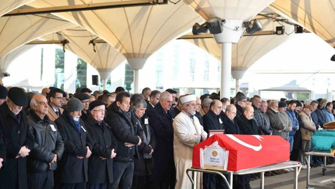 Yargıtay 9. Hukuk Dairesi Üyesi Şahin Çil, Ankara'da son yolculuğuna uğurlandı