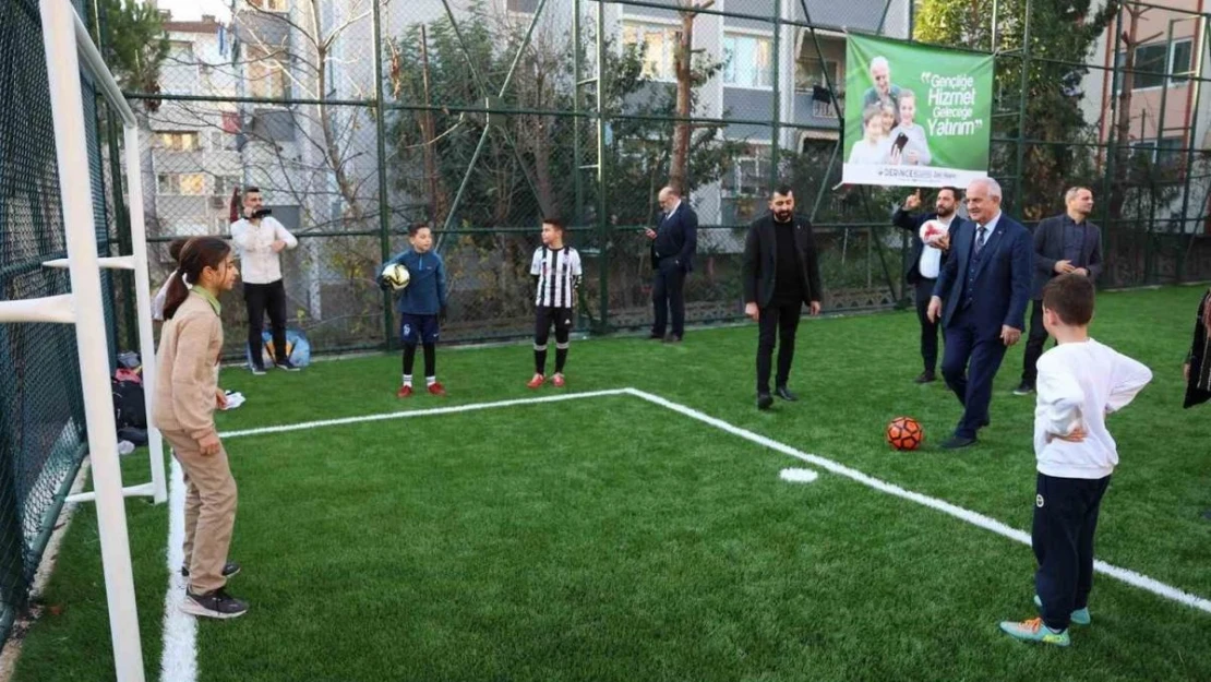 Yavuz Sultan Mahallesine futbol sahası