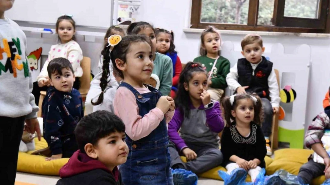 Yeşilbayır Bebek ve Çocuk Kütüphanesi'nde 'tiyatro' zamanı