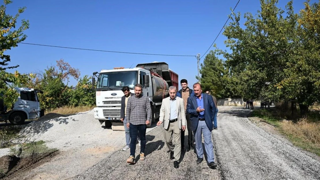 Yeşilyurt'ta yollar daha konforlu hala getiriliyor