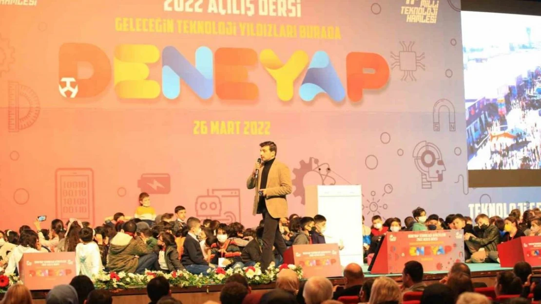 Yetenekli çocukları geleceğe hazırlayan Deneyap Teknoloji Atölyeleri için başvurular başlıyor