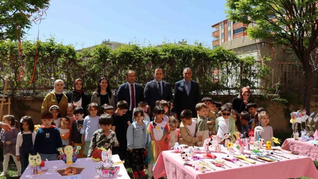 Yıl sonu sergisinden elde edilecek geliri depremzedelere gönderecekler