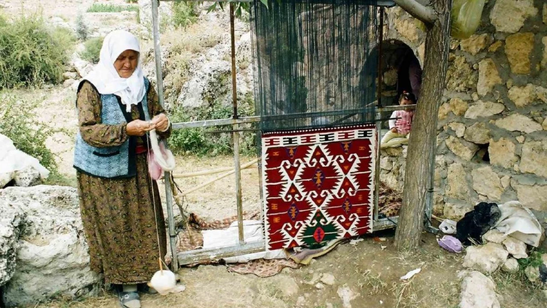 Yörüklerin hayat hikayeleri belgesel oldu