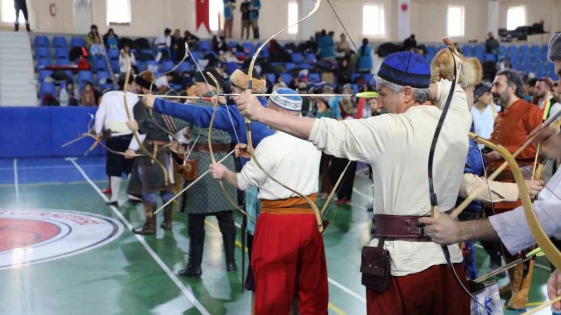 Yozgat'ta Geleneksel Türk Okçuluğu yarışması düzenlendi