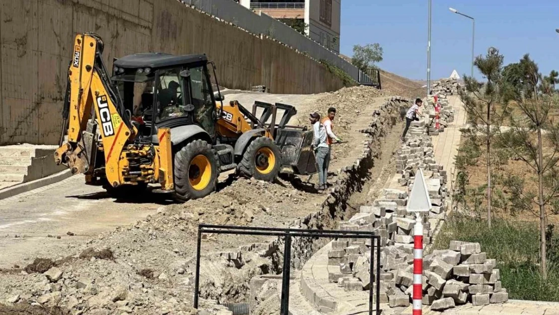 Yüksekova'da doğalgaz çalışması devam ediyor