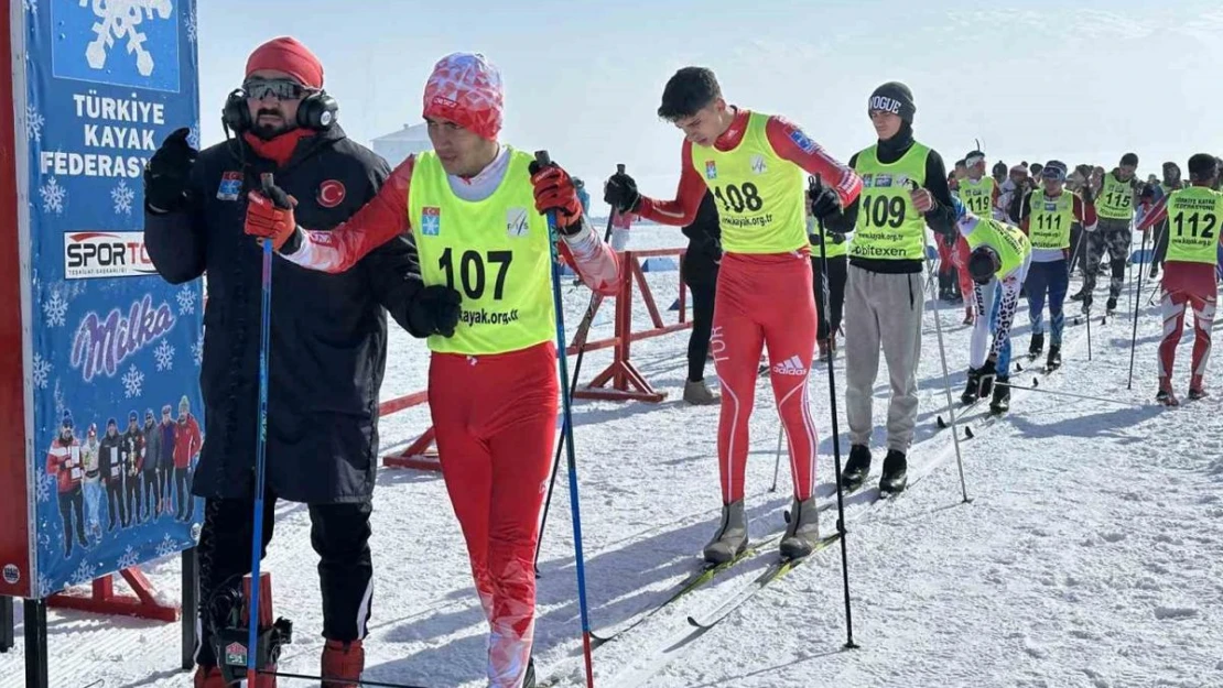 Yüksekova'da huzura kavuşan dağlar, sporcularla hayat buldu