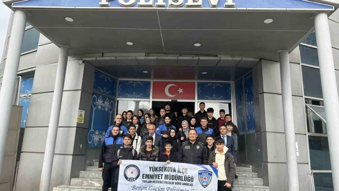 Yüksekovalı 40 öğrenci Ankara gezisine gönderildi