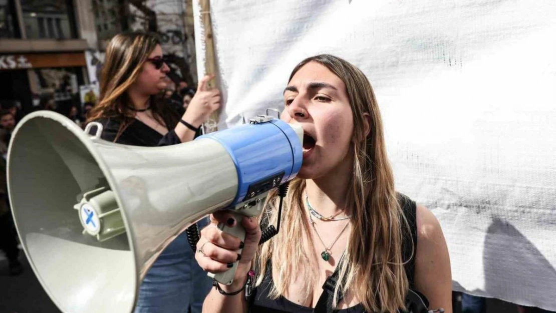 Yunanistan'da binlerce kişiden 'özel üniversite' protestosu