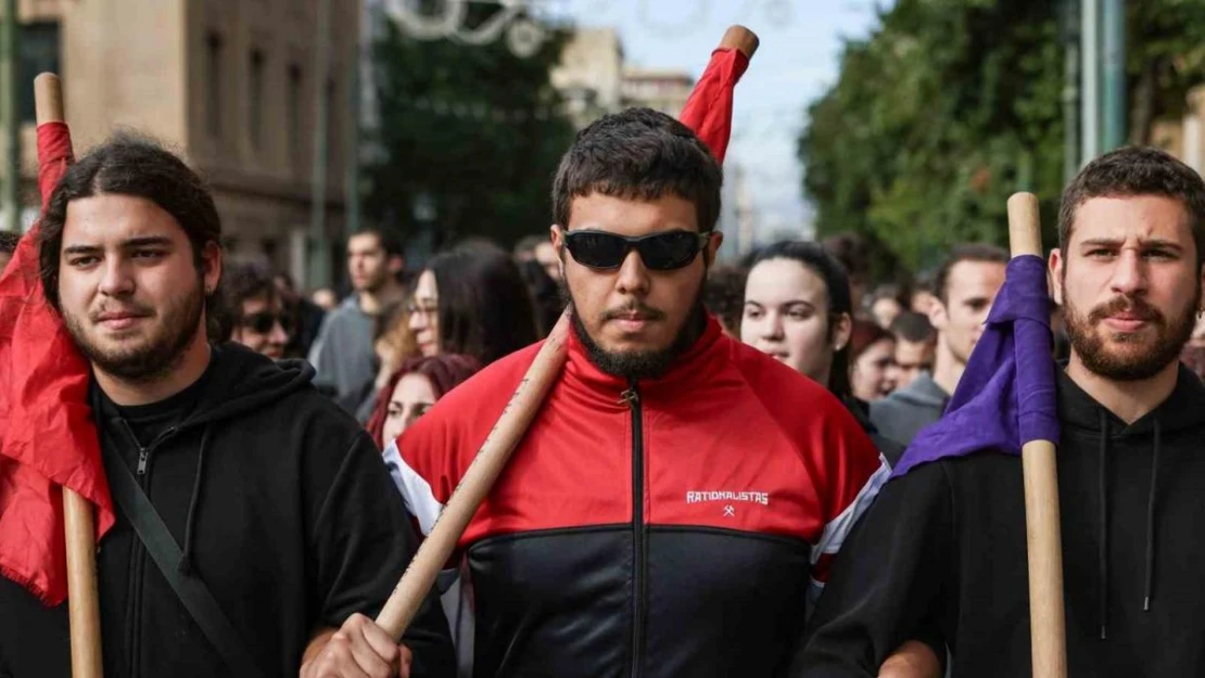 Yunanistan'da öğrenciler, özel üniversitelere karşı 3 gündür sokakta