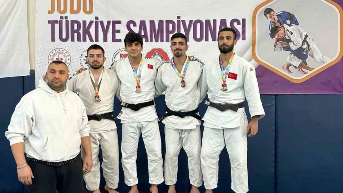 ZBEÜ öğrencilerinden judoda büyük başarı