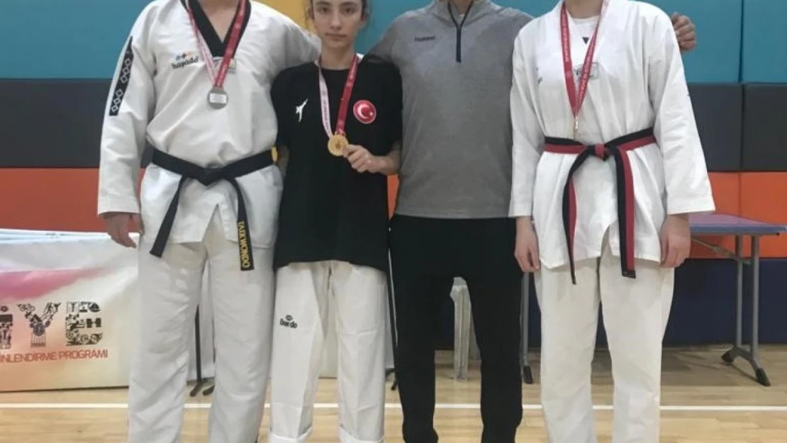 Zonguldak'ta Gençler Taekwondo İl Birinciliği müsabakaları yapıldı