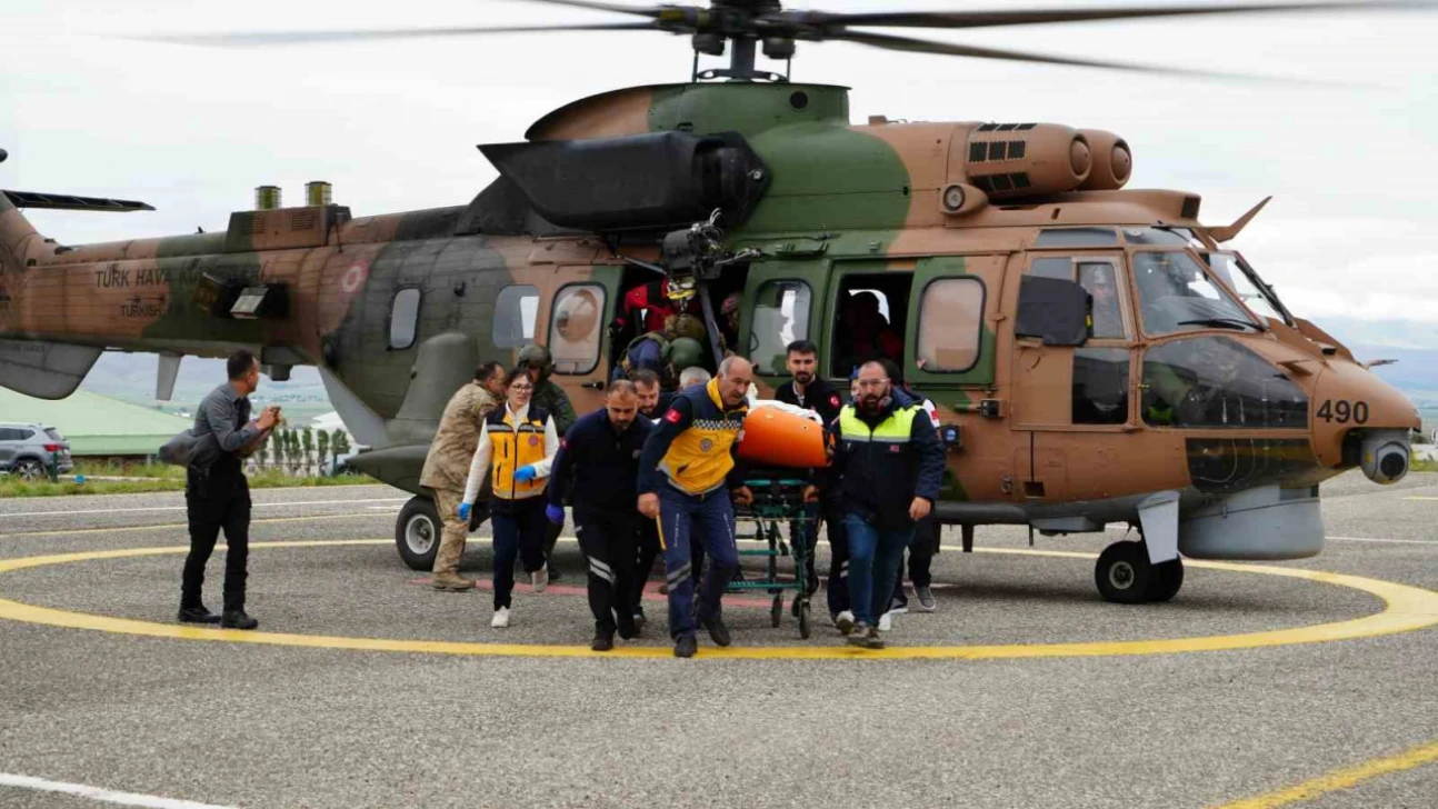 Uçak kazasında yaralı yolcunun hayati tehlikesi devam ediyor