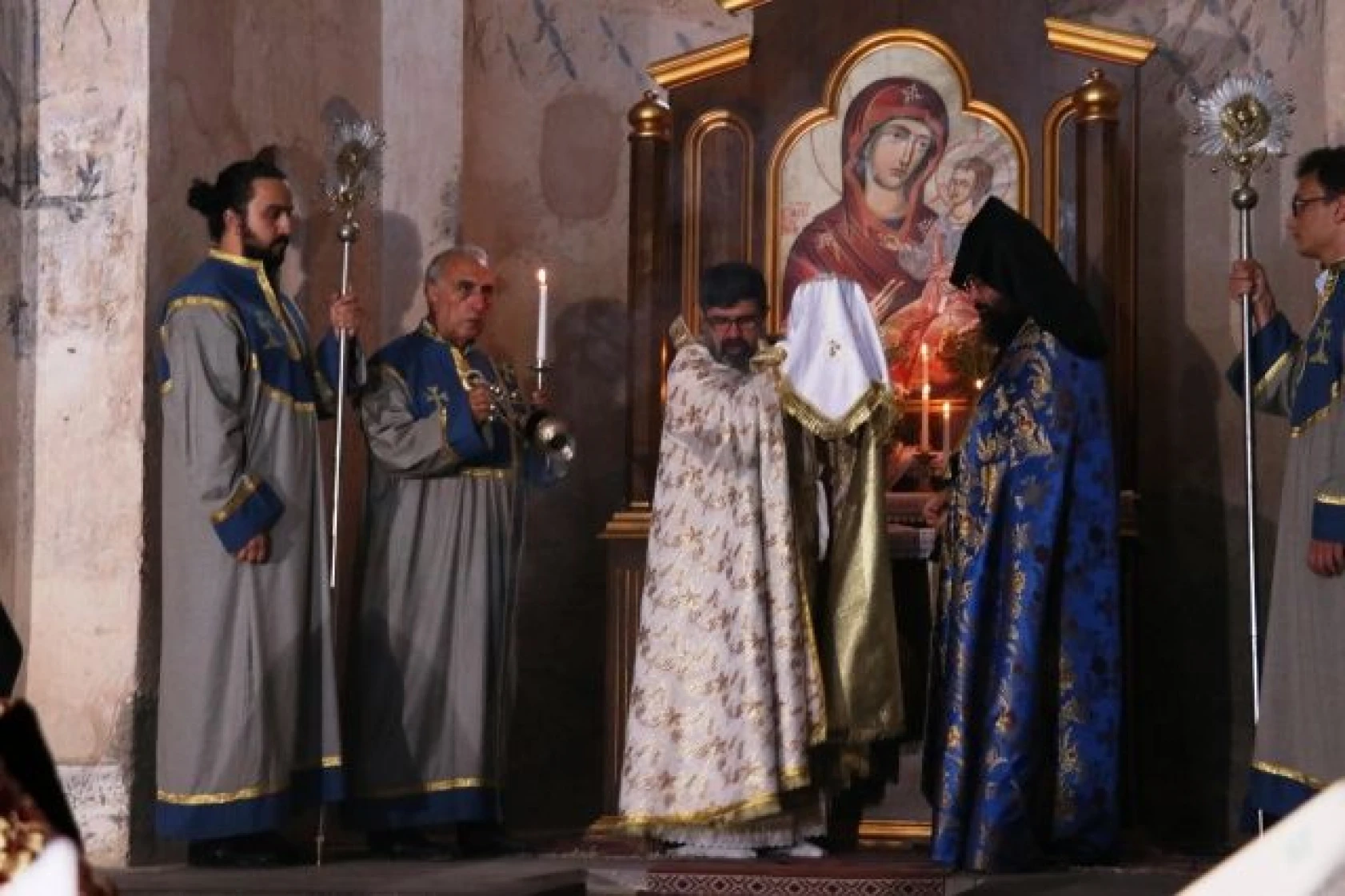 Akdamar'da ayin sona erdi