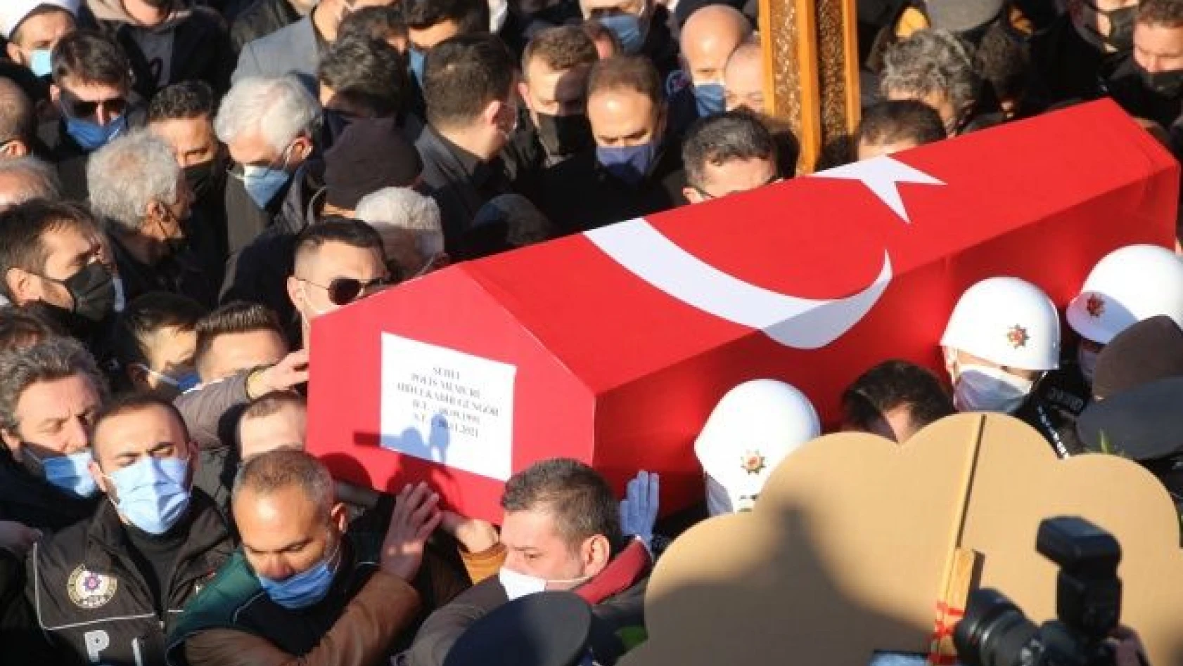 Erzurum şehidini binlerce kişi uğurladı