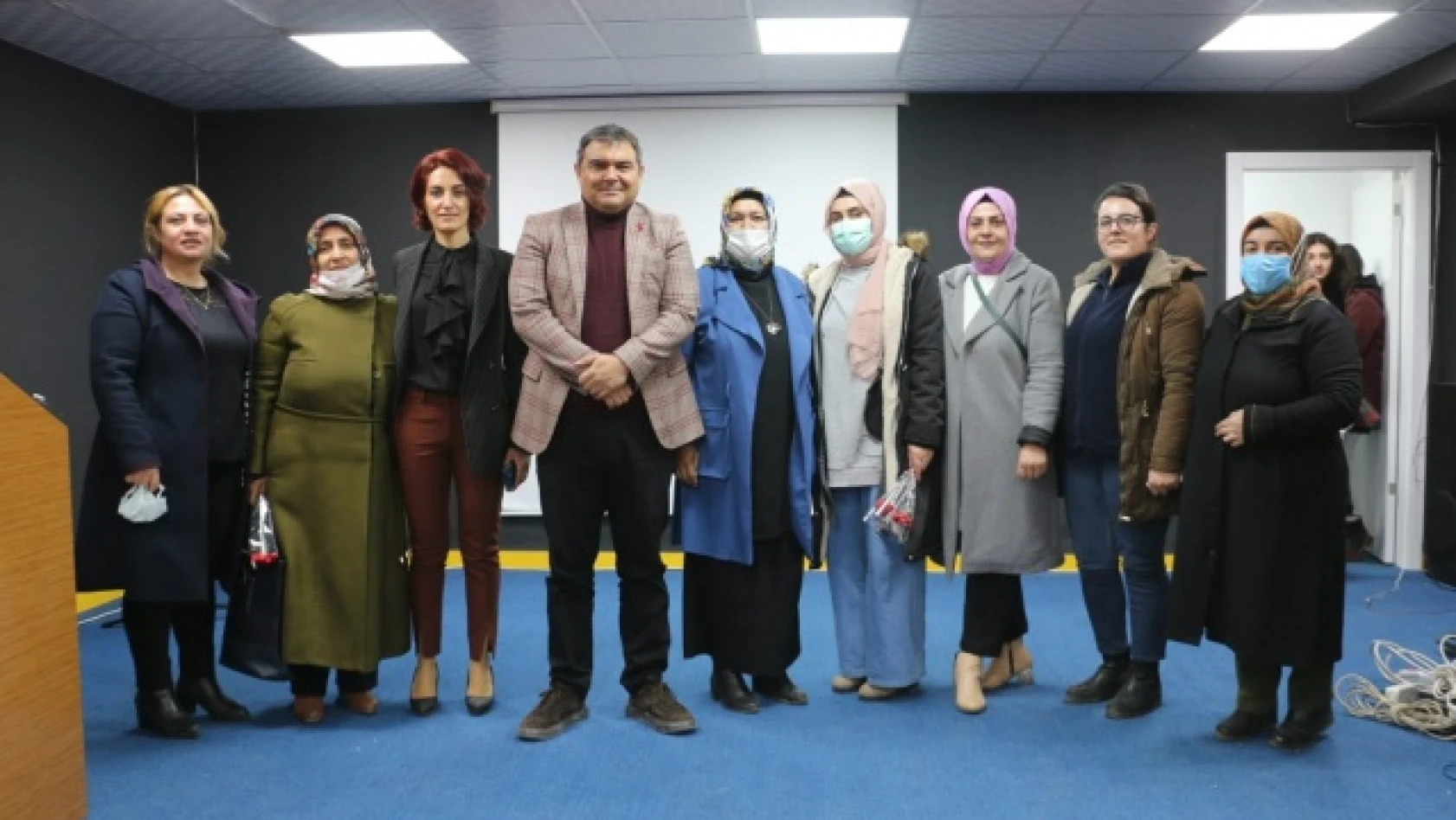 Ağrı Diyadin'de Erbani Grubu Kadınlar Günü'ne özel Kürtçe konser verdi