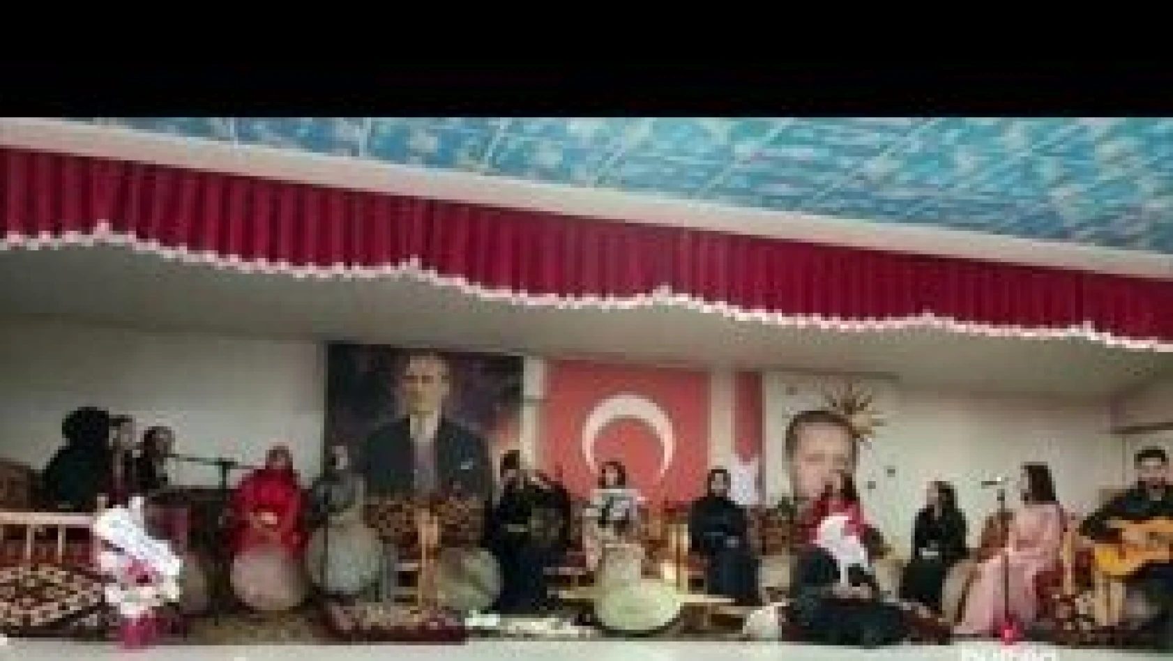 Diyadin'de Kadın Çığlığı Erbani Grubu Kürtçe ve Türkçe şarkılardan oluşan konser verdi