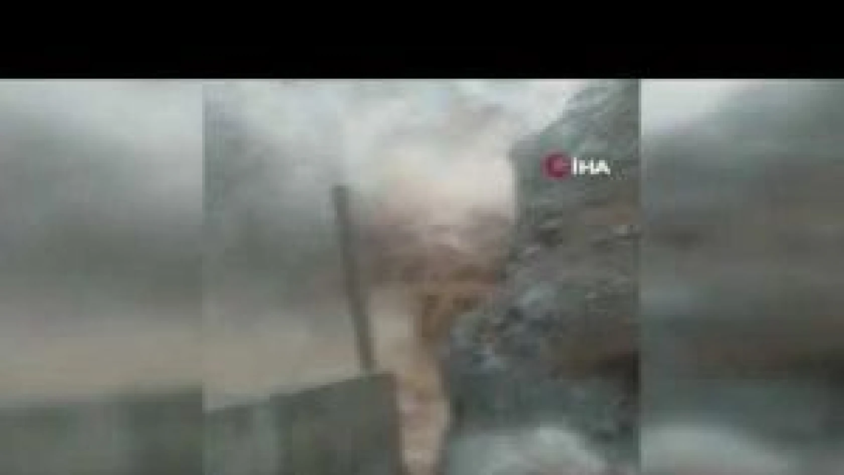 Elazığ'da aşırı yağış şelaleyi coşturdu!