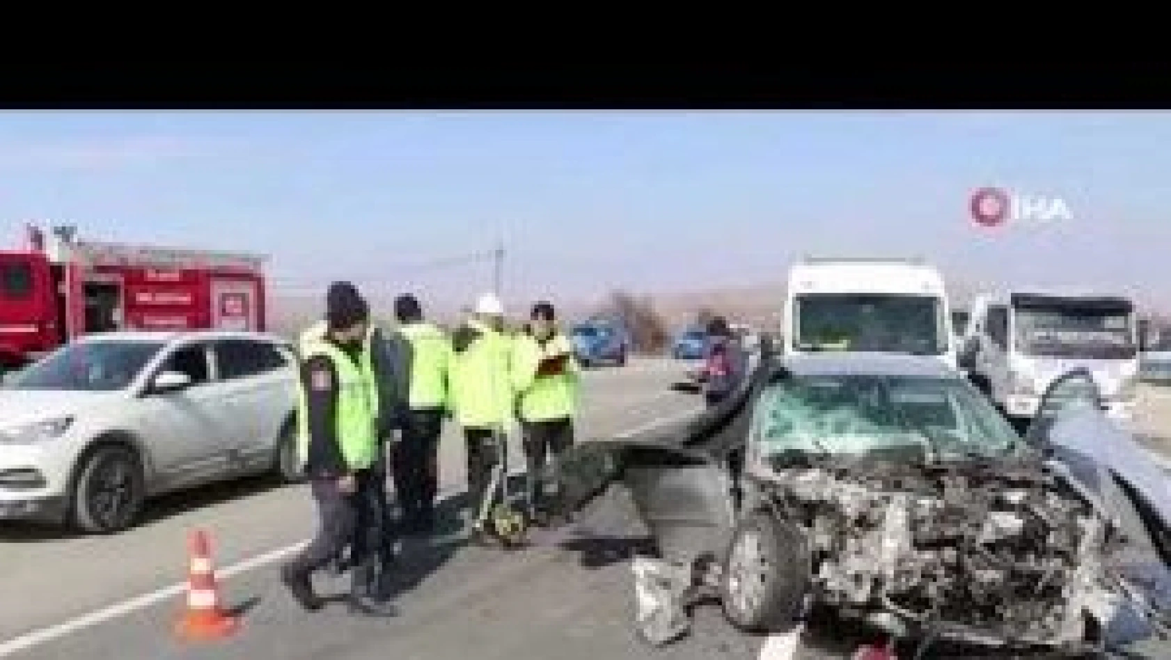 Elazığ'da trafik kazası: 1 ölü, 4 yaralı