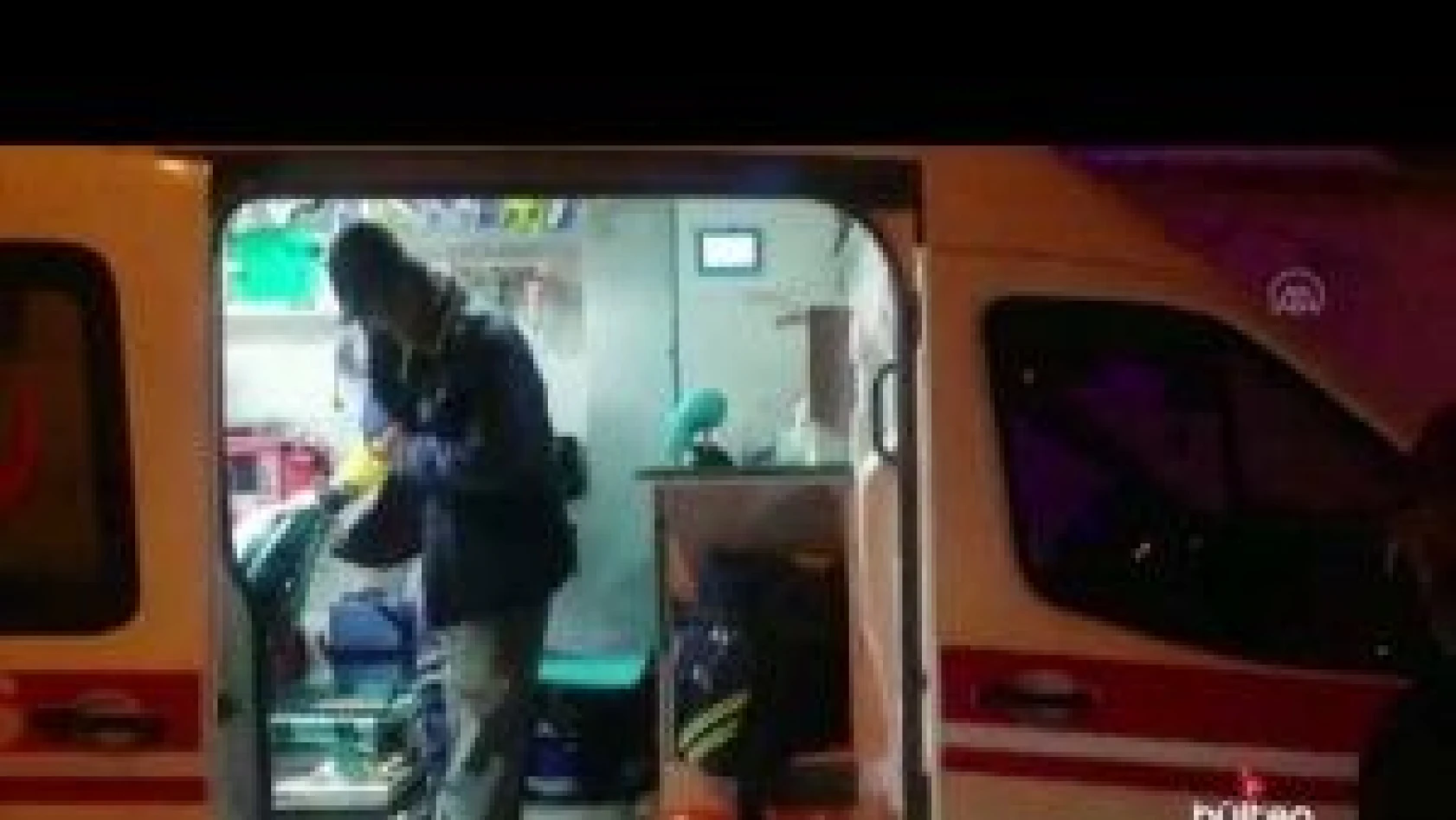 Erzincan'da mahsur kalan hasta ekiplerin çalışmasıyla hastaneye ulaştırıldı